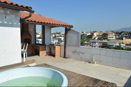 Apartamento à venda com 120m², 2 quartos e 2 vagas Apartamento à venda com 120m², 2 quartos e 2 vagasTerraço