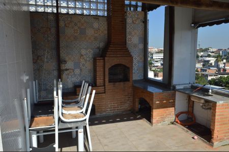 Apartamento à venda com 120m², 2 quartos e 2 vagas Apartamento à venda com 120m², 2 quartos e 2 vagasTerraço