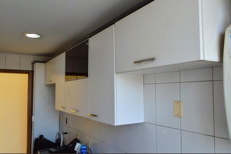 Apartamento à venda com 120m², 2 quartos e 2 vagas Apartamento à venda com 120m², 2 quartos e 2 vagasCozinha
