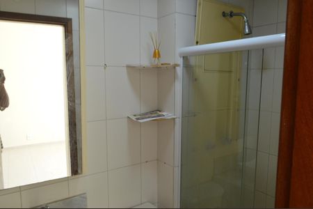 Apartamento à venda com 120m², 2 quartos e 2 vagas Apartamento à venda com 120m², 2 quartos e 2 vagasBanheiro