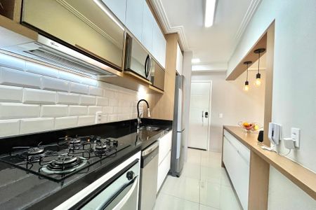 Apartamento à venda com 76m², 2 quartos e 2 vagas Apartamento à venda com 76m², 2 quartos e 2 vagasCozinha