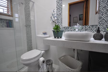 Casa à venda com 150m², 3 quartos e 2 vagasBanheiro da Suíte 1