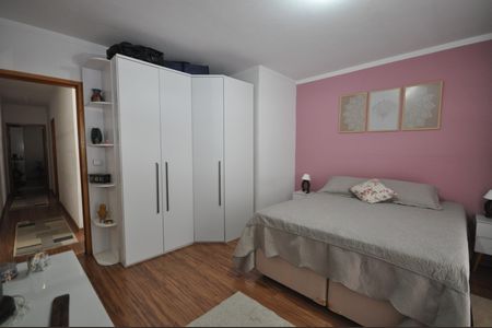 Casa à venda com 150m², 3 quartos e 2 vagasSuíte 1