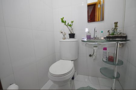 Casa à venda com 150m², 3 quartos e 2 vagasBanheiro de serviço