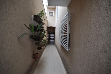 Casa à venda com 150m², 3 quartos e 2 vagasCorredor lateral