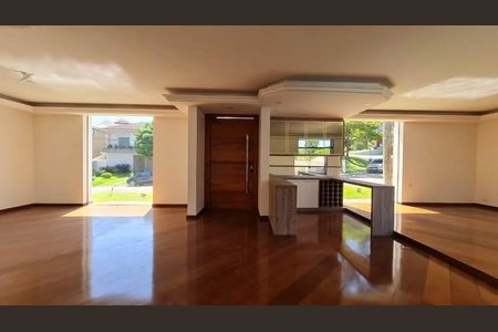 Casa de condomínio à venda com 620m², 4 quartos e 4 vagas