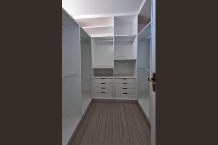 Casa de condomínio à venda com 620m², 4 quartos e 4 vagas