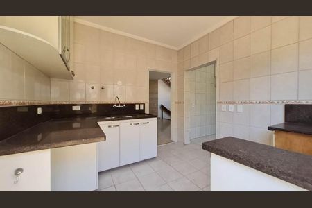 Casa de condomínio à venda com 620m², 4 quartos e 4 vagas