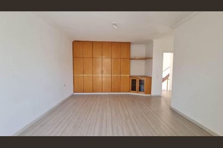 Casa de condomínio à venda com 620m², 4 quartos e 4 vagas