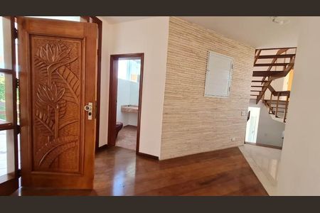 Casa de condomínio à venda com 620m², 4 quartos e 4 vagas