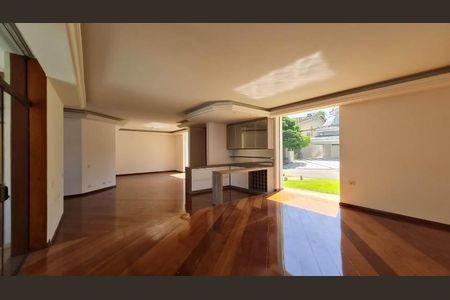 Casa de condomínio à venda com 620m², 4 quartos e 4 vagas