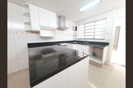 Casa à venda com 125m², 2 quartos e 2 vagas