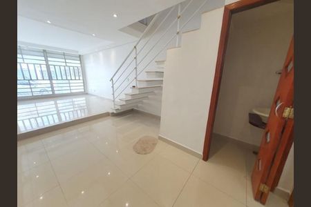 Casa à venda com 125m², 2 quartos e 2 vagas