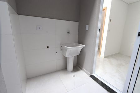 Casa à venda com 90m², 3 quartos e 2 vagasLavanderia