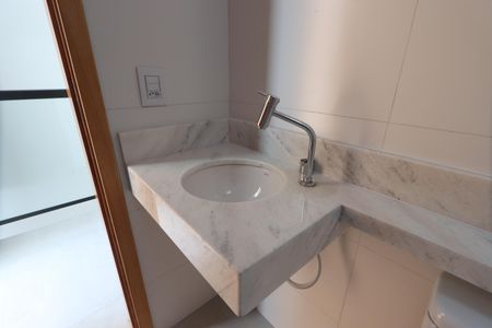 Casa à venda com 90m², 3 quartos e 2 vagasBanheiro Social