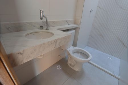 Casa à venda com 90m², 3 quartos e 2 vagasBanheiro Social