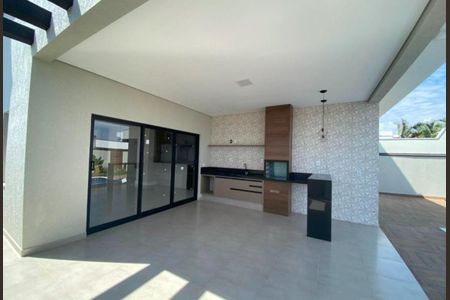 Casa de condomínio à venda com 282m², 4 quartos e 4 vagas Casa de condomínio à venda com 282m², 4 quartos e 4 vagasFoto 01
