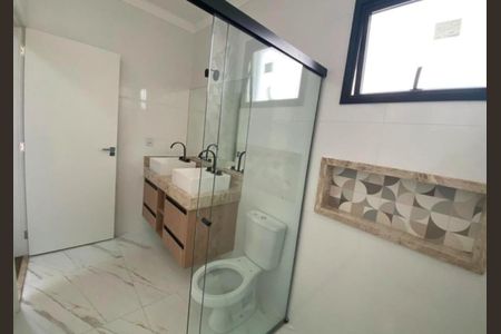 Casa de condomínio à venda com 282m², 4 quartos e 4 vagas Casa de condomínio à venda com 282m², 4 quartos e 4 vagasFoto 01