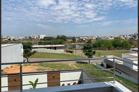 Casa de condomínio à venda com 282m², 4 quartos e 4 vagas Casa de condomínio à venda com 282m², 4 quartos e 4 vagasFoto 01