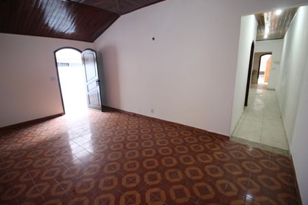 Casa à venda com 300m², 2 quartos e 5 vagasSala