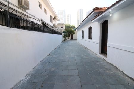Casa à venda com 300m², 2 quartos e 5 vagasGaragem