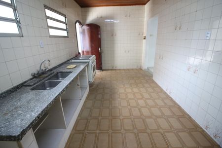 Casa à venda com 300m², 2 quartos e 5 vagasCozinha