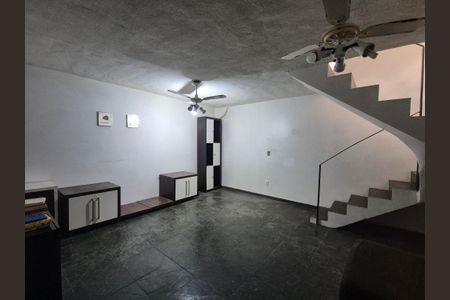 Casa de condomínio à venda com 146m², 3 quartos e 1 vagaÁrea Privativa