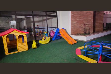 Apartamento à venda com 97m², 3 quartos e 2 vagasÁrea Comum - Playground