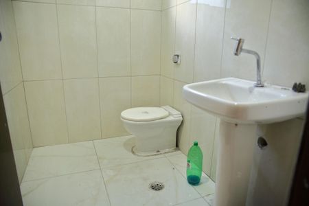 Casa à venda com 150m², 2 quartos e 2 vagasBanheiro Social