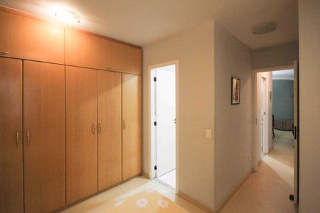 Apartamento à venda com 90m², 3 quartos e 2 vagas Apartamento à venda com 90m², 3 quartos e 2 vagasSuíte