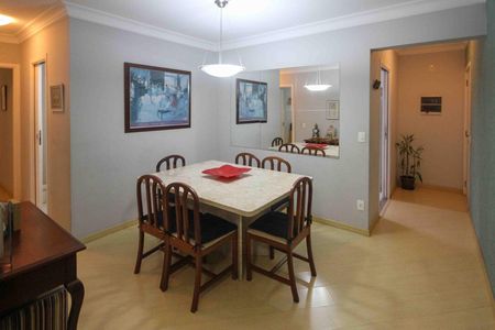 Apartamento à venda com 90m², 3 quartos e 2 vagas Apartamento à venda com 90m², 3 quartos e 2 vagasSala de Jantar