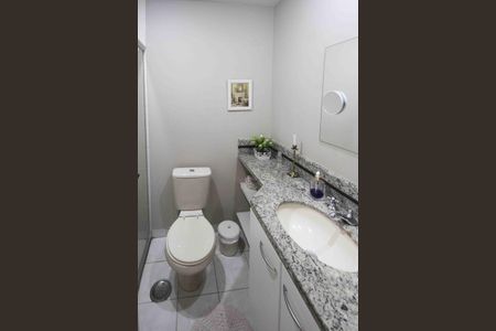 Apartamento à venda com 90m², 3 quartos e 2 vagas Apartamento à venda com 90m², 3 quartos e 2 vagasBanheiro da Suíte