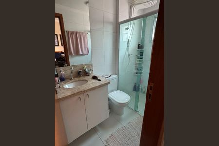 Apartamento à venda com 89m², 3 quartos e 2 vagasBanheiro 