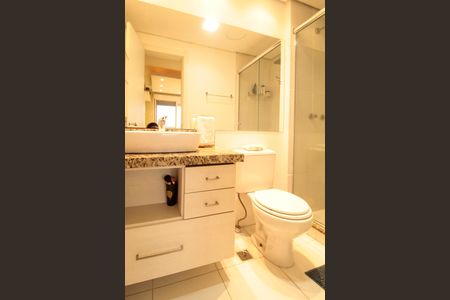 Apartamento para alugar com 56m², 2 quartos e 1 vaga Apartamento para alugar com 56m², 2 quartos e 1 vagaBanheiro da Suíte