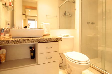 Apartamento para alugar com 56m², 2 quartos e 1 vaga Apartamento para alugar com 56m², 2 quartos e 1 vagaBanheiro da Suíte