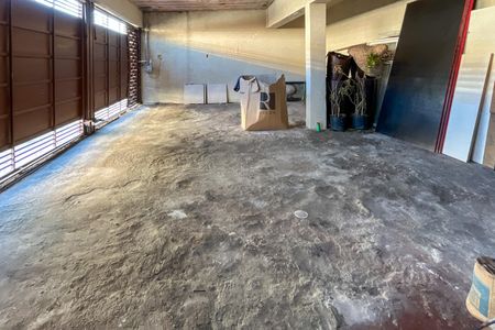 Casa à venda com 230m², 5 quartos e 3 vagas Casa à venda com 230m², 5 quartos e 3 vagasGaragem