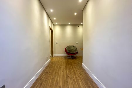 Casa à venda com 230m², 5 quartos e 3 vagas Casa à venda com 230m², 5 quartos e 3 vagasCloset