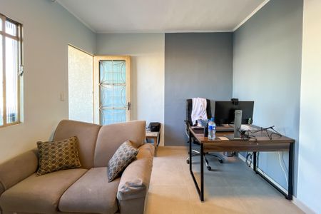 Casa à venda com 230m², 5 quartos e 3 vagas Casa à venda com 230m², 5 quartos e 3 vagasSala 3