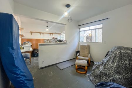 Casa à venda com 230m², 5 quartos e 3 vagas Casa à venda com 230m², 5 quartos e 3 vagasSala 2