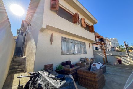 Casa à venda com 230m², 5 quartos e 3 vagas Casa à venda com 230m², 5 quartos e 3 vagasQuintal