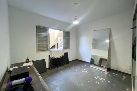 Casa à venda com 230m², 5 quartos e 3 vagas Casa à venda com 230m², 5 quartos e 3 vagasQuarto 4