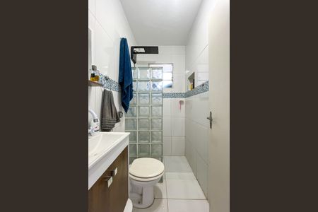 Casa à venda com 230m², 5 quartos e 3 vagas Casa à venda com 230m², 5 quartos e 3 vagasBanheiro 4