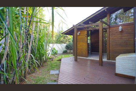 Casa de condomínio para alugar com 359m², 3 quartos e 2 vagasPátio