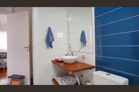 Casa de condomínio para alugar com 359m², 3 quartos e 2 vagasBanheiro 2