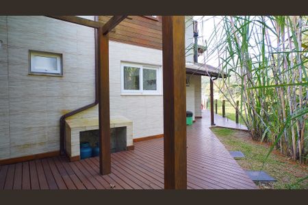 Casa de condomínio para alugar com 359m², 3 quartos e 2 vagasPátio