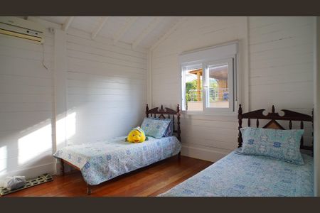 Casa de condomínio para alugar com 359m², 3 quartos e 2 vagasQuarto 2