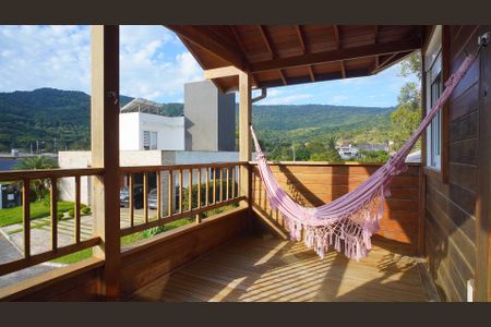 Casa de condomínio para alugar com 359m², 3 quartos e 2 vagasVaranda suíte