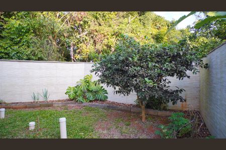 Casa de condomínio para alugar com 359m², 3 quartos e 2 vagasPátio