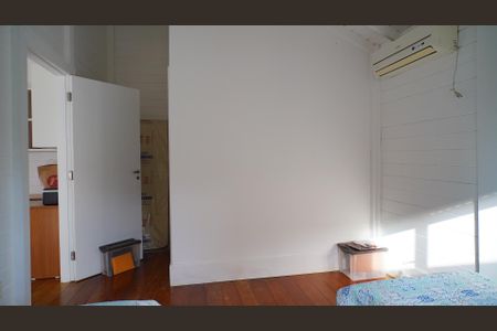 Casa de condomínio para alugar com 359m², 3 quartos e 2 vagasQuarto 2