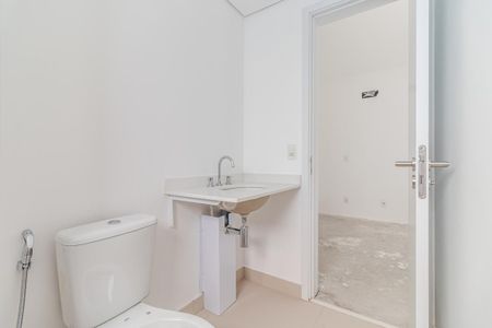 Apartamento à venda com 195m², 4 quartos e 3 vagasBanheiro da Suíte 2